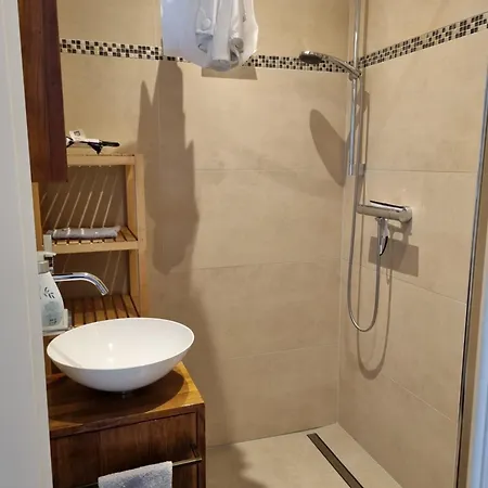 Großzügige Moderne 15 Min Vom Dom Gasthof *